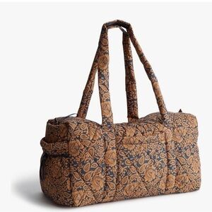 NWT Vera Bradley Featherweight Travel Duffel Beg